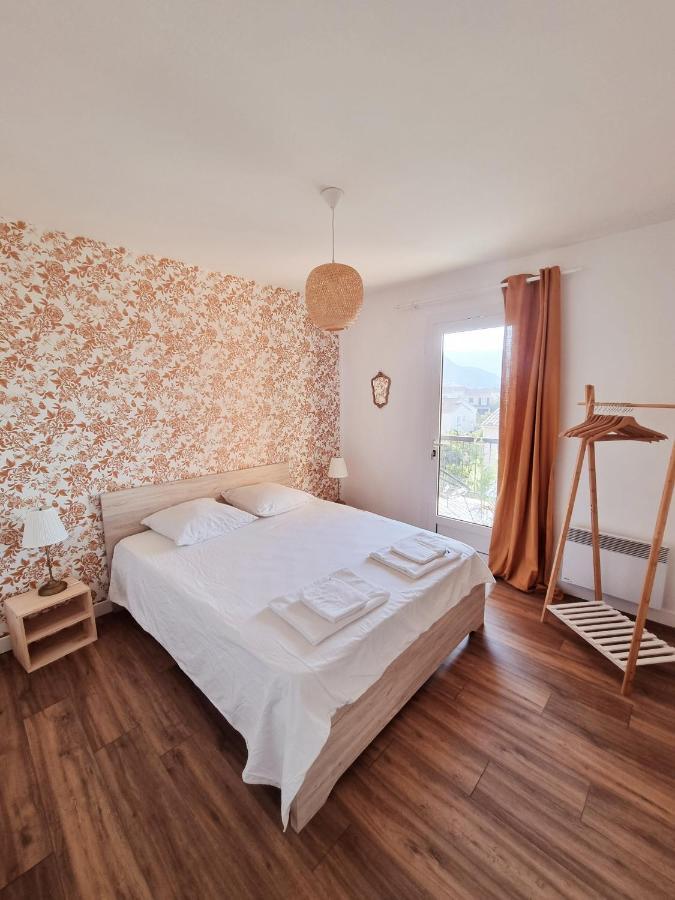 Bel Appartement Centre Ville 3 Chambres Сен-Флоран Екстериор снимка